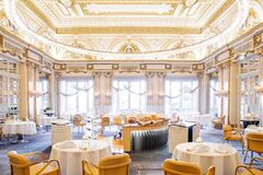 Restaurant Louis XV impressions and views